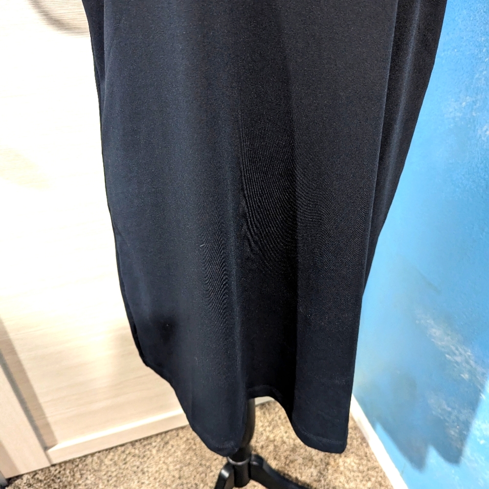 Fabletics classic shift dress - Picture 3 of 7